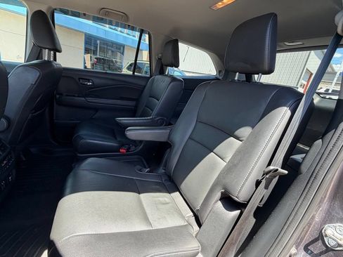 Certified 2020 Honda Pilot Touring image 17