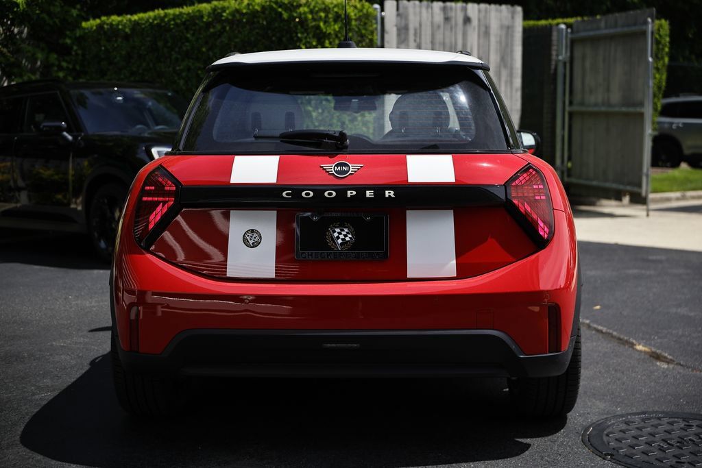 New 2026 MINI Cooper 2-Door Hardtop FWD image 10