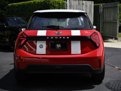 New 2026 MINI Cooper 2-Door Hardtop FWD image 10