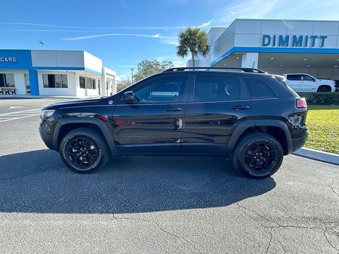 Used 2022 Jeep Cherokee Trailhawk w/ Technology Group B image 9