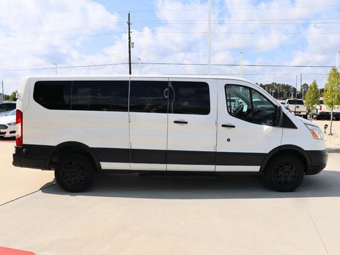 Used 2016 Ford Transit 350 XLT image 4