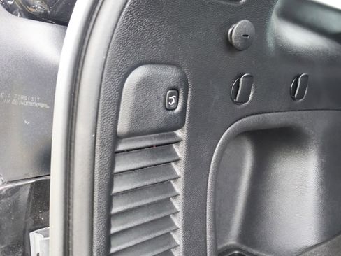 Used 2021 Jeep Grand Cherokee Limited w/ Luxury Group II image 20