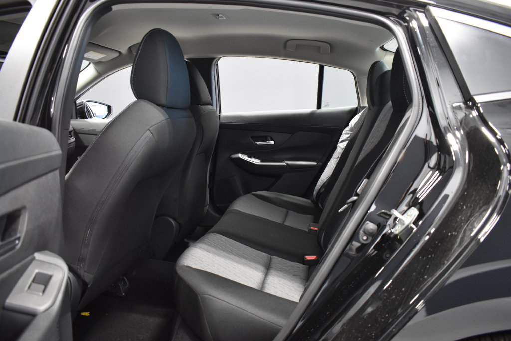 Certified 2026 Nissan Sentra SV w/ SV Convenience Package FWD image 32