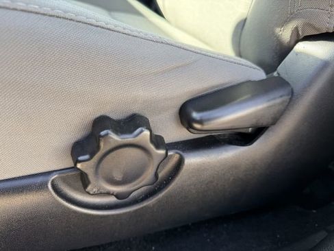 Certified 2019 Toyota Tacoma SR5 image 26