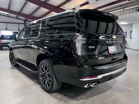 Used 2026 Chevrolet Suburban High Country image 8