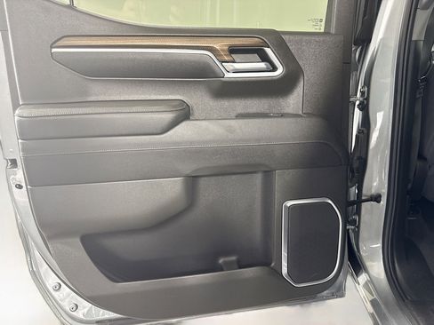Used 2023 Chevrolet Silverado 1500 LT AWD/4WD image 26