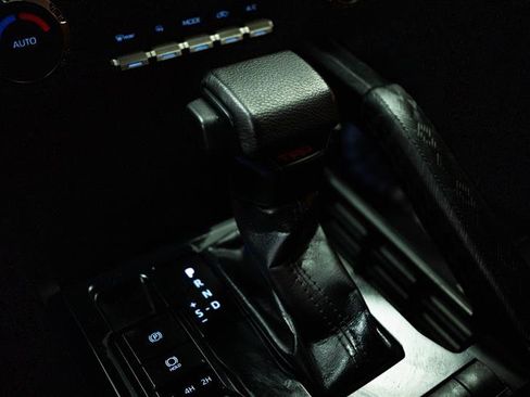 Used 2024 Toyota Tacoma TRD Off-Road image 17