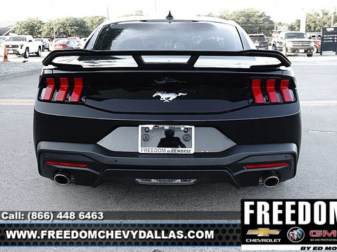 Used 2025 Ford Mustang Coupe RWD image 33