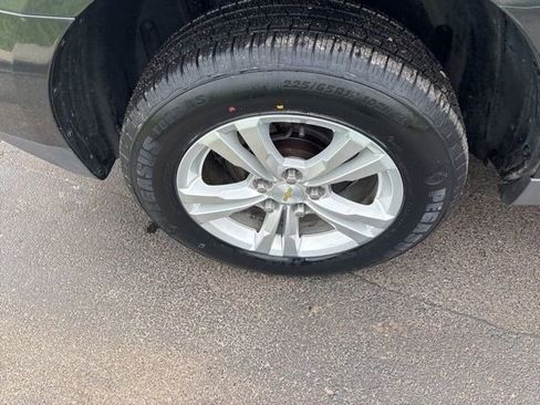 Used 2017 Chevrolet Equinox LS FWD image 39