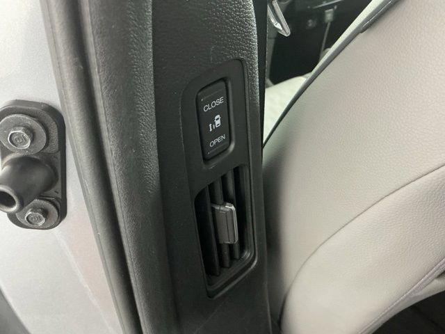 Used 2022 Honda Odyssey Elite image 9