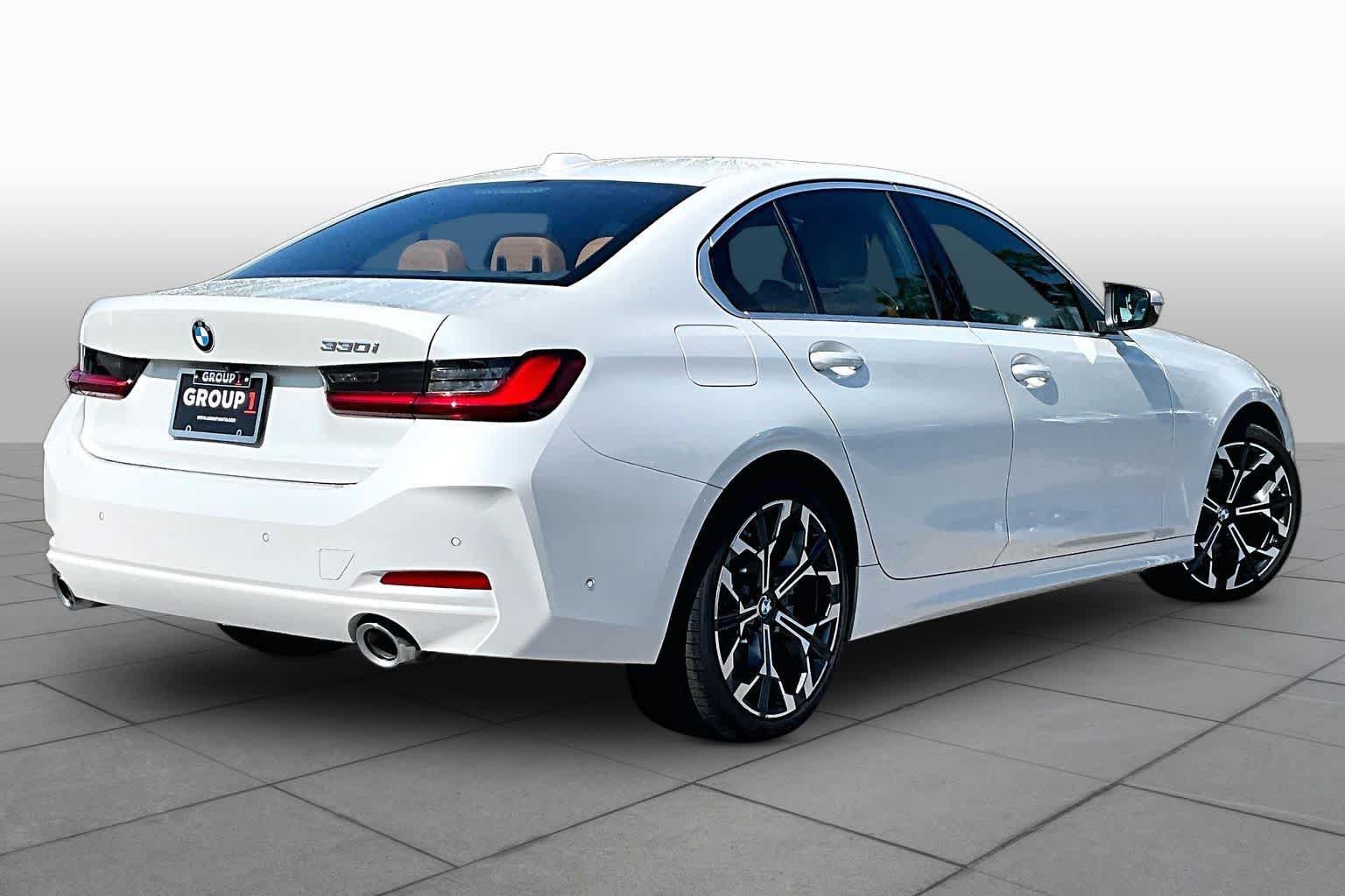 Used 2025 BMW 330i Sedan RWD image 12