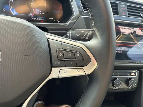 Used 2024 Volkswagen Tiguan Wolfsburg Edition image 35