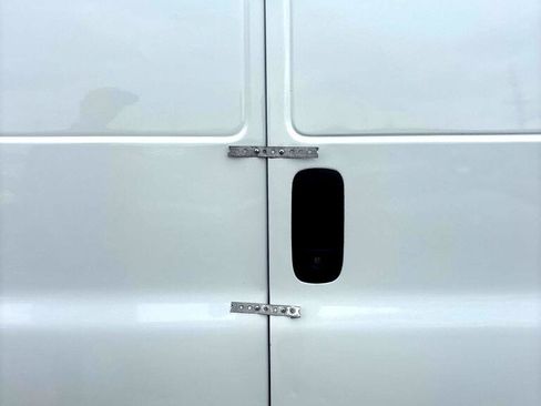 Used 2006 GMC Savana 2500 w/ Power and Light Package image 6