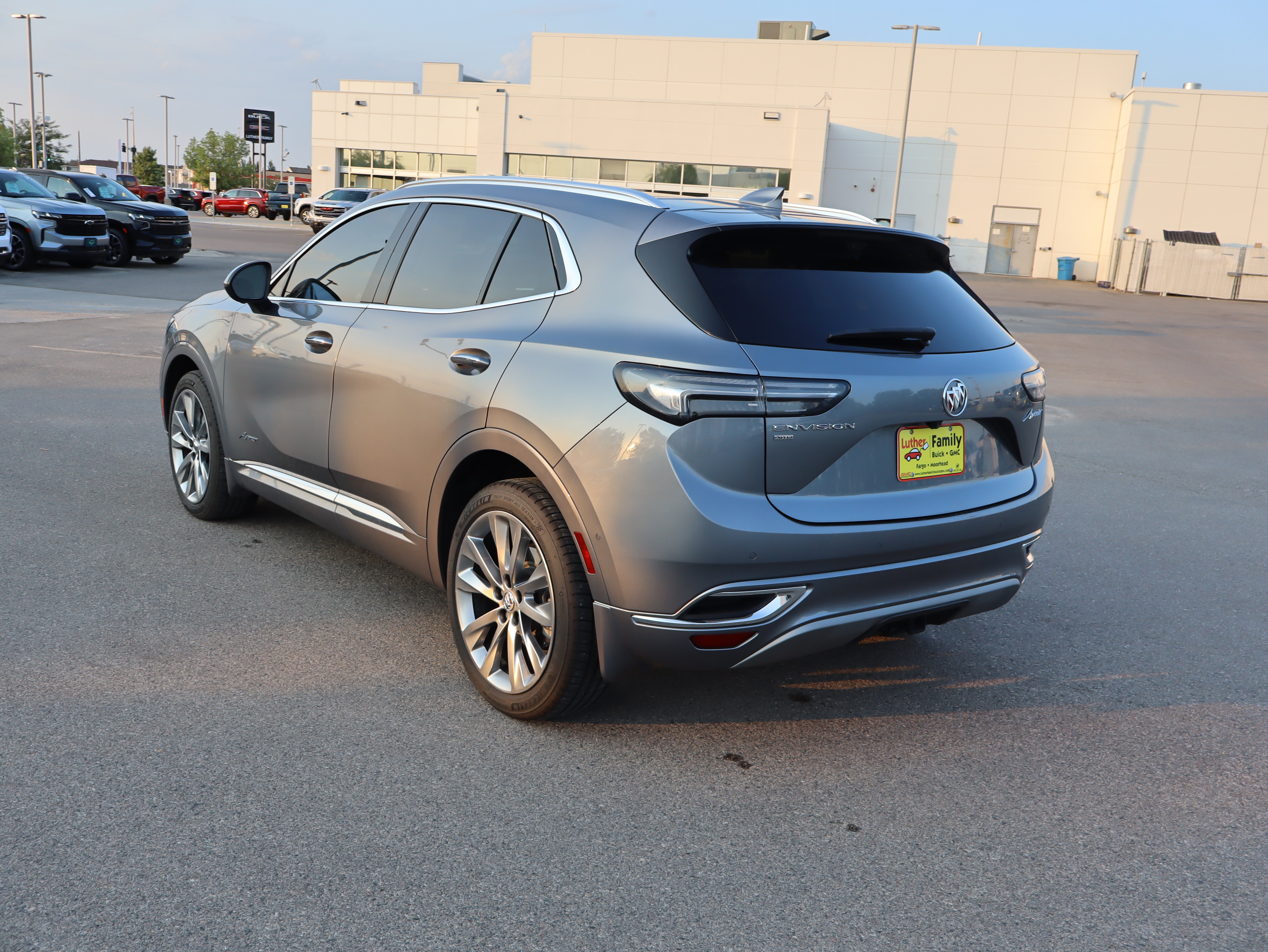 Used 2022 Buick Envision Avenir w/ Technology Package II AWD/4WD image 5