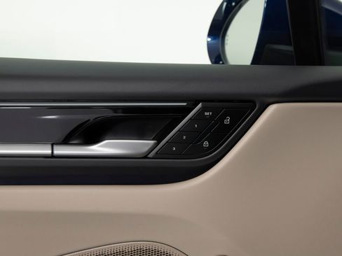 New 2026 Porsche Macan 4 Electric AWD/4WD image 20