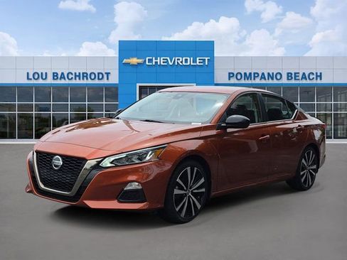 Used 2022 Nissan Altima 2.5 SR FWD image 3