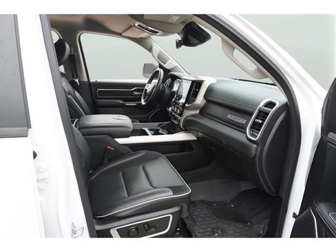 Used 2022 RAM 1500 Laramie AWD/4WD image 25