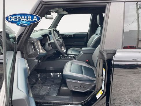 Used 2024 Ford Bronco Outer Banks image 11