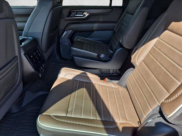 New 2026 GMC Yukon XL Denali Ultimate AWD/4WD image 15