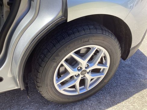 Used 2024 Ford Edge SEL AWD/4WD image 15