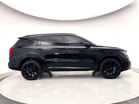 Certified 2023 Kia Sorento SX image 42