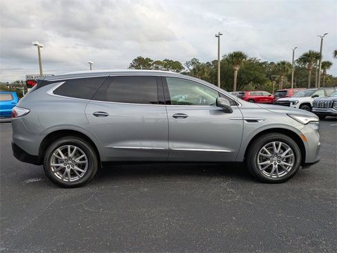 Used 2023 Buick Enclave Essence w/ Experience Buick Package image 3