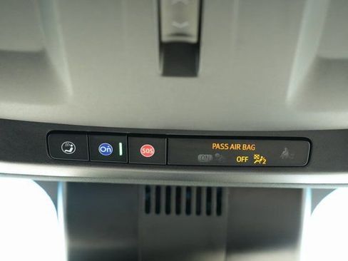 Used 2024 Chevrolet Suburban Premier image 34