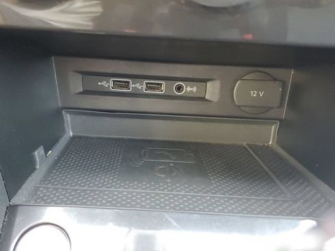 Used 2020 Volkswagen Tiguan SEL FWD image 27