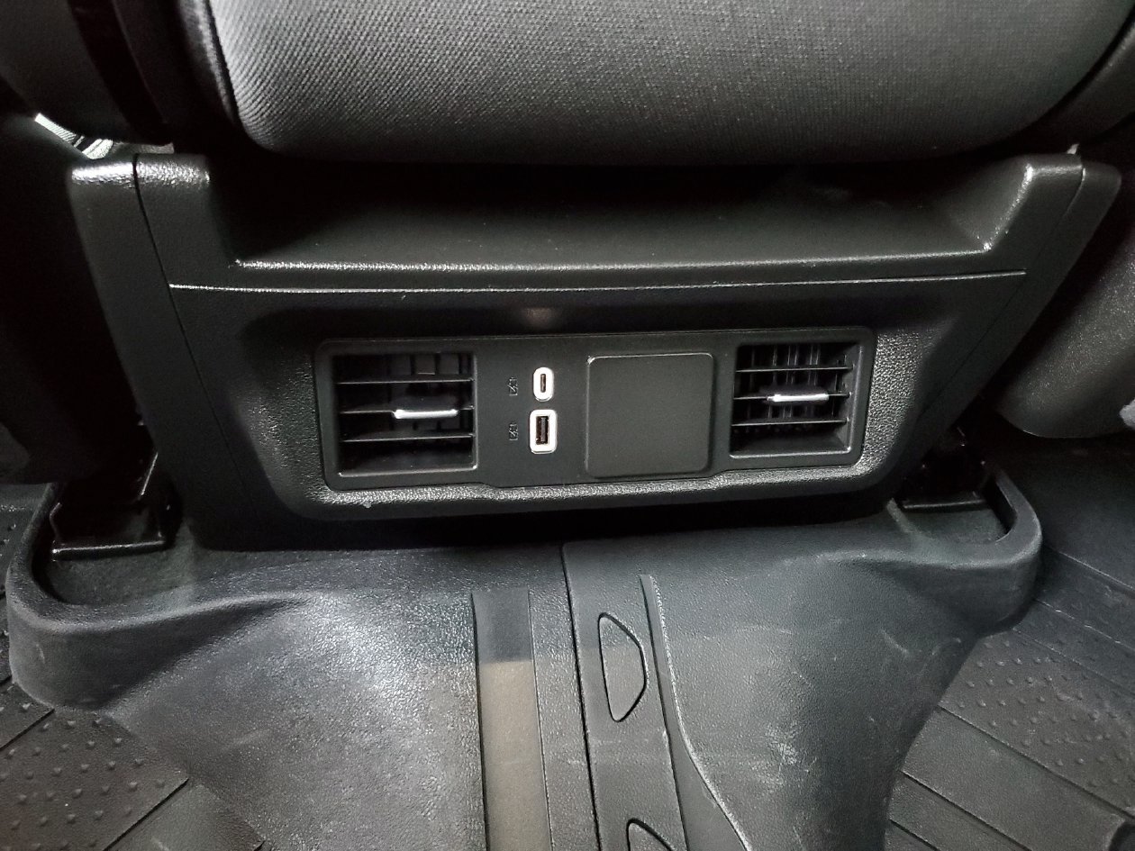 Used 2024 Chevrolet Silverado 1500 Custom RWD image 16