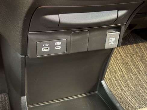 Used 2026 Honda Odyssey EX-L image 13