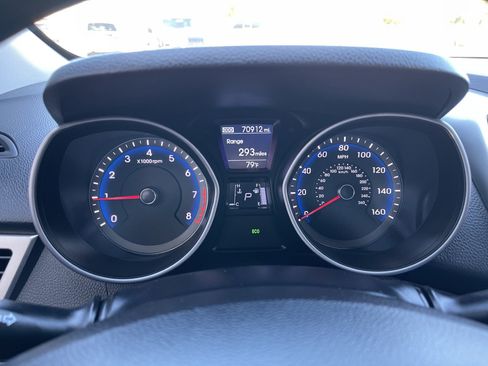 Used 2016 Hyundai Elantra GT FWD image 16