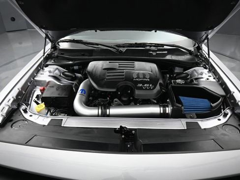 Used 2018 Dodge Challenger SXT w/ Super Sport Group (SS/T) image 42