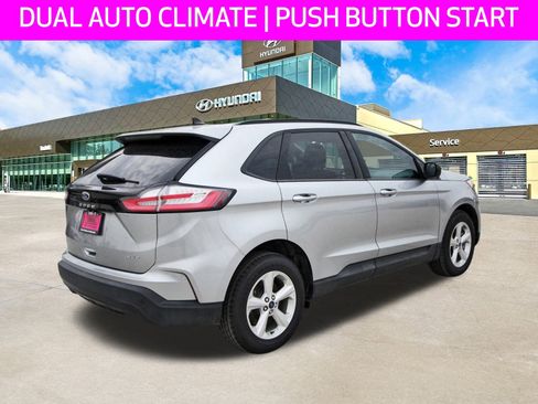 Used 2022 Ford Edge SE image 5