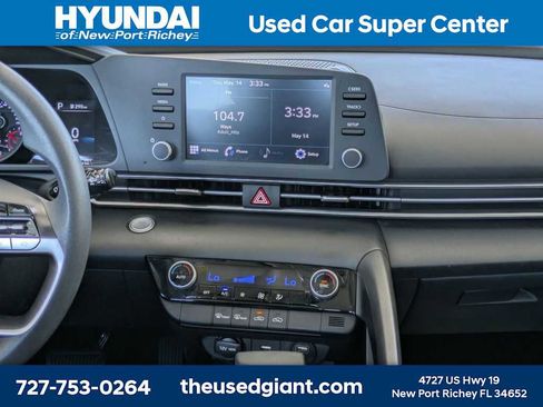 Used 2023 Hyundai Elantra SEL w/ Cargo Package FWD image 17