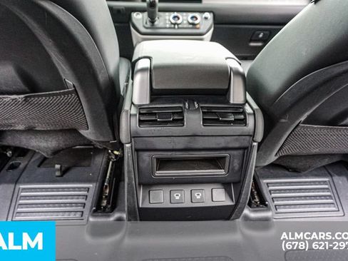 Used 2024 Land Rover Defender 110 X-Dynamic SE AWD/4WD image 31