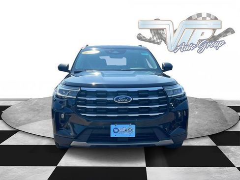 Used 2026 Ford Explorer Active w/ Active Comfort Package AWD/4WD image 2