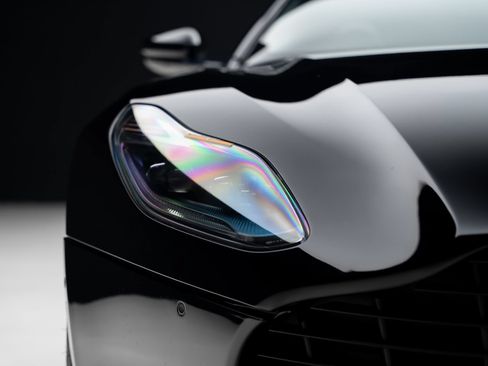 Used 2019 Aston Martin DB11 Volante RWD image 11