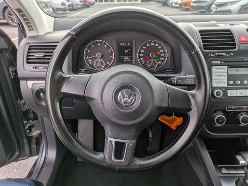 Used 2010 Volkswagen Jetta Limited Edition image 18