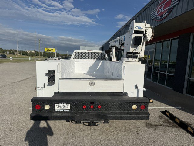 Used 2014 Ford F550 2WD Regular Cab Super Duty image 17