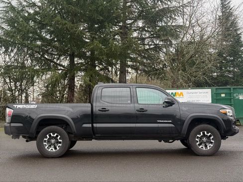 Used 2023 Toyota Tacoma TRD Off-Road w/ Technology Package image 6