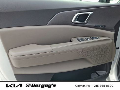 New 2026 Kia Carnival EX FWD image 11