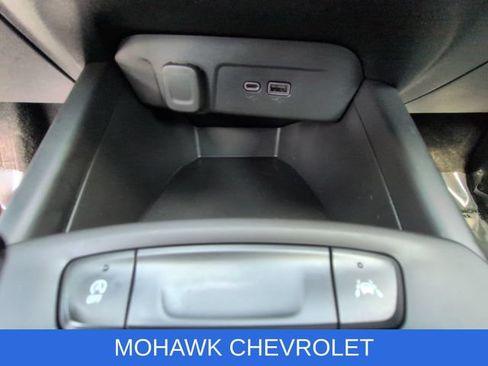 Used 2024 Chevrolet Trax LS w/ LS Convenience Package FWD image 34