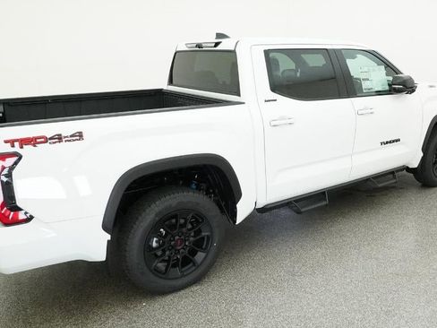 New 2026 Toyota Tundra Limited AWD/4WD image 36