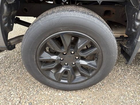 Used 2021 Chevrolet Silverado 1500 Custom w/ LPO, Dark Essentials Package image 21