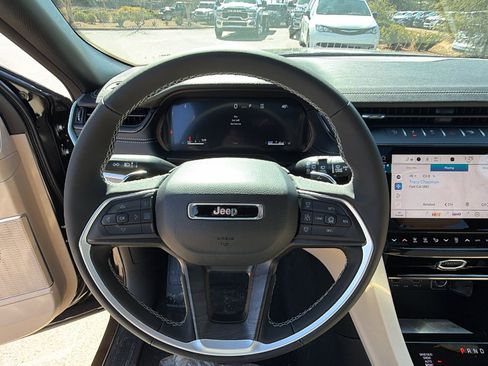 New 2026 Jeep Grand Cherokee L Limited image 23