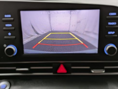 Used 2023 Hyundai Elantra SEL FWD image 11