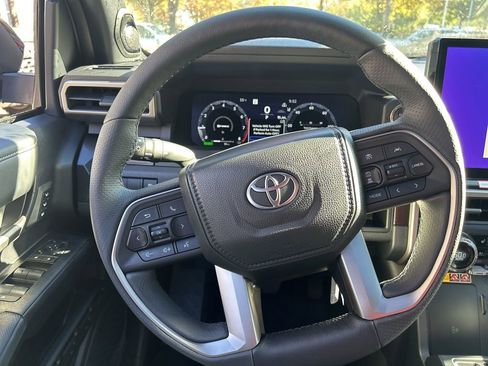 New 2025 Toyota 4Runner Limited image 12