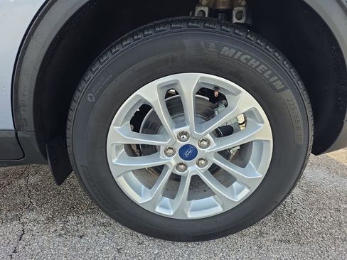 Used 2022 Ford Escape SE w/ Cold Weather Package image 11