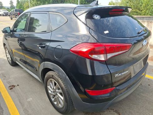 Used 2017 Hyundai Tucson SE Plus w/ Cargo Package AWD/4WD image 6