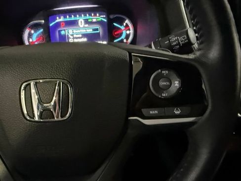 Used 2021 Honda Pilot Touring image 17